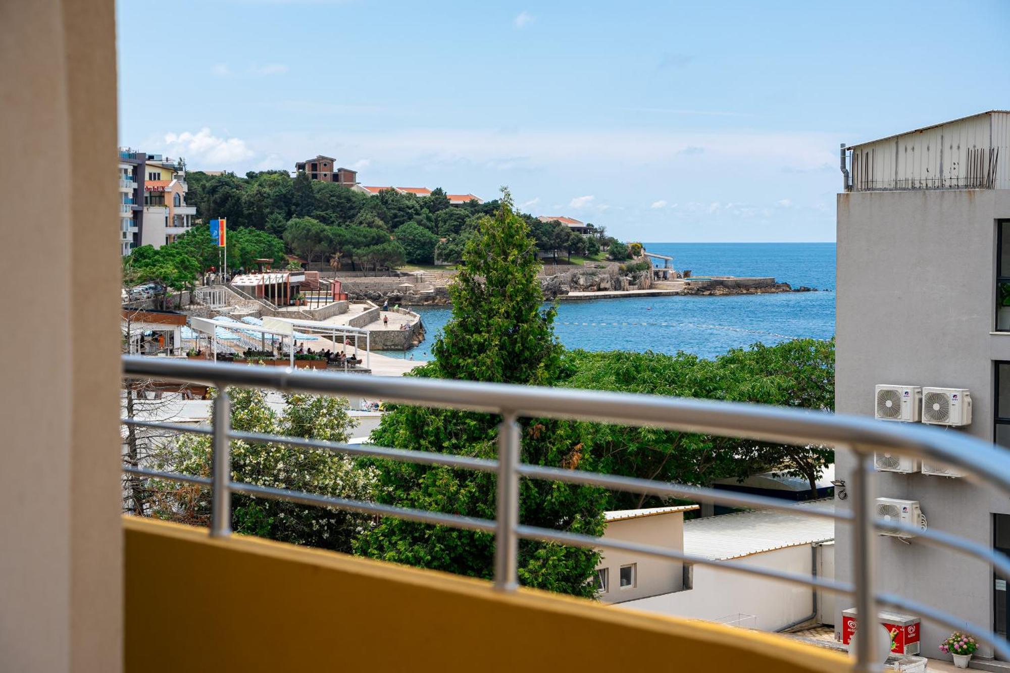 Palata Saraj Apartment Bar