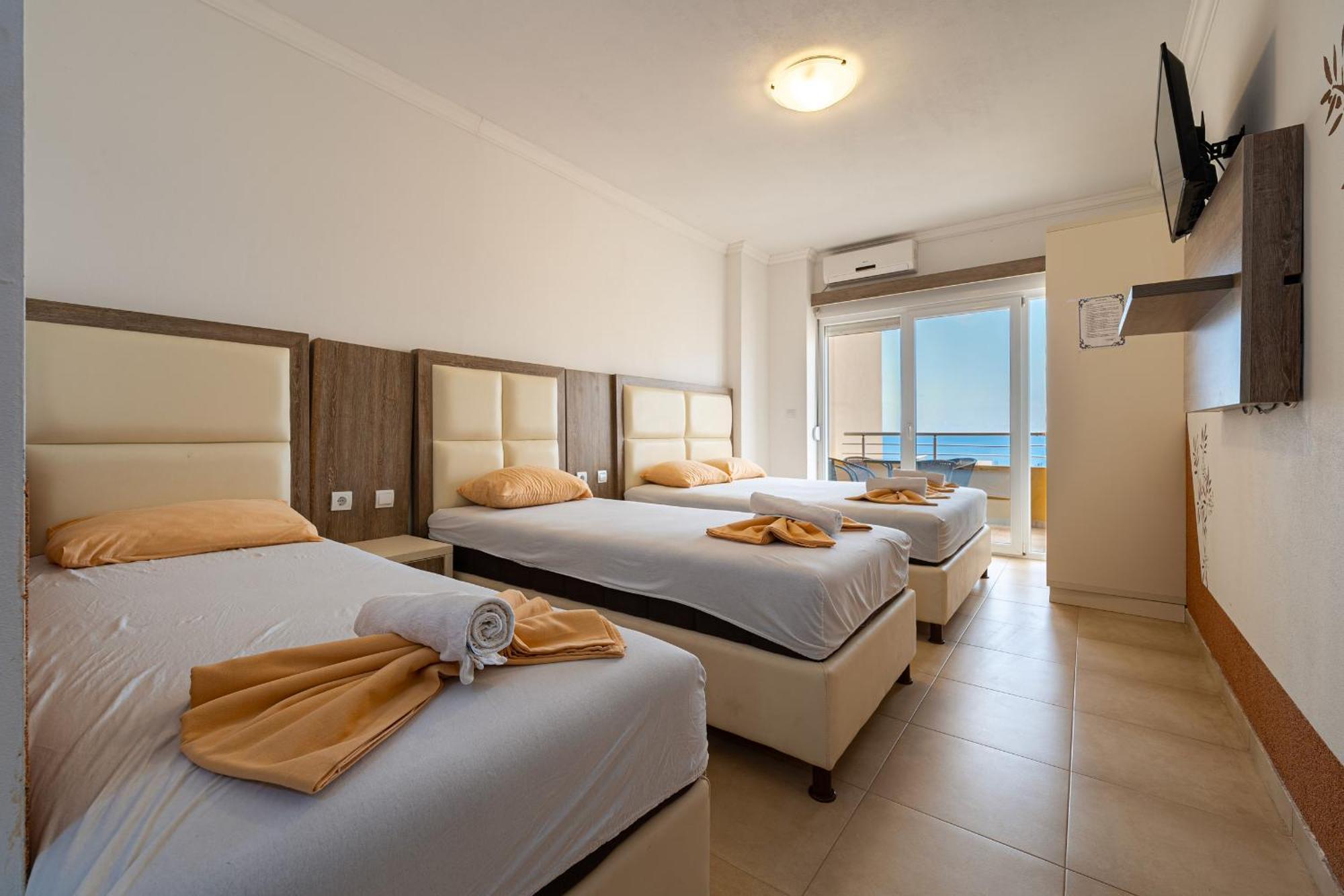 Apartment Palata Saraj