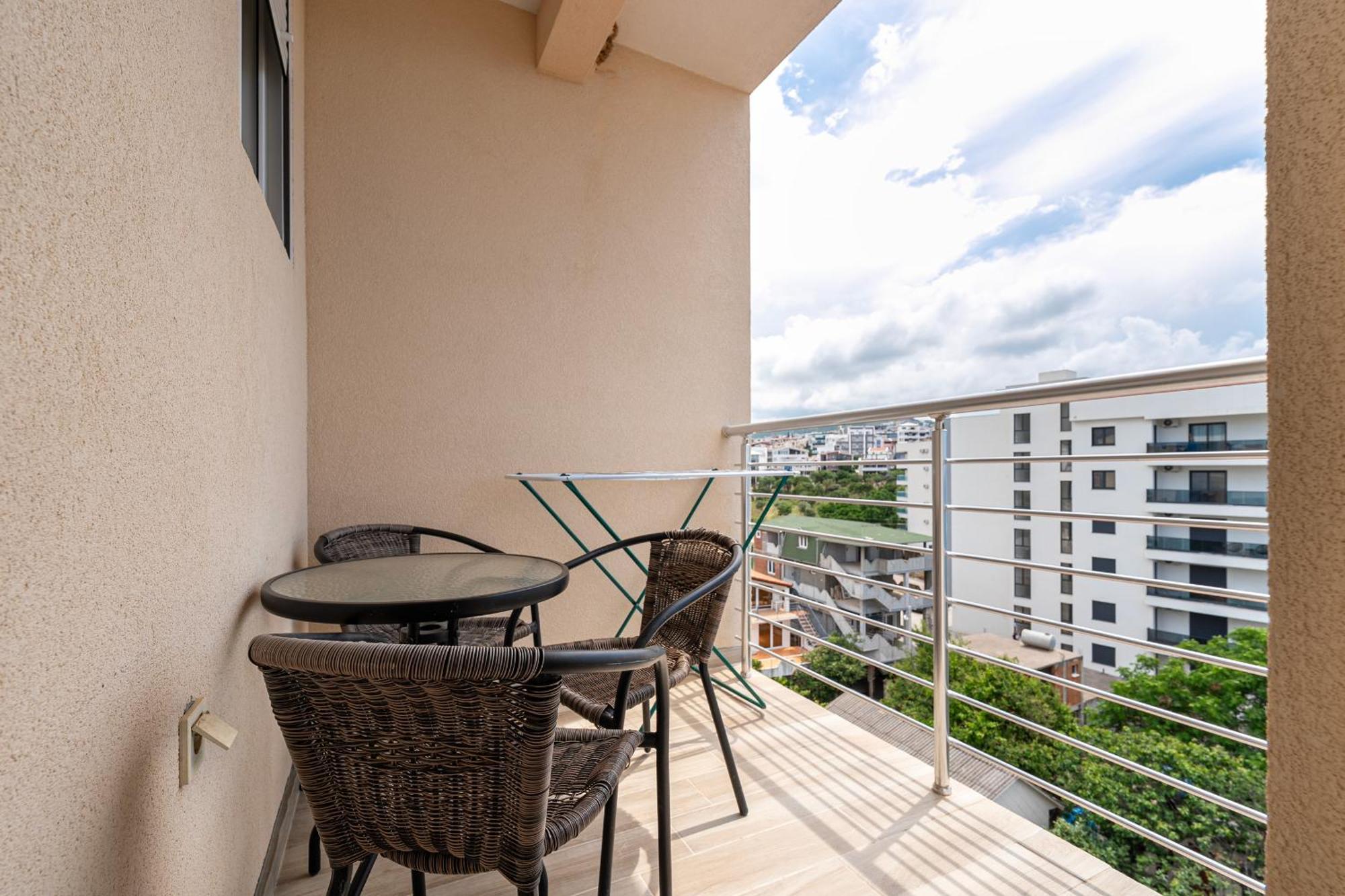 Apartment Palata Saraj Bar