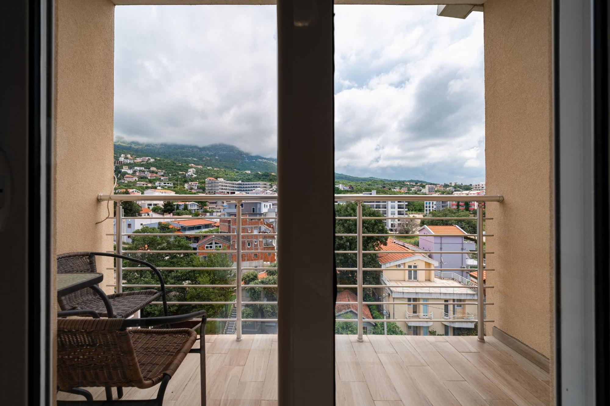 Palata Saraj Apartment Bar